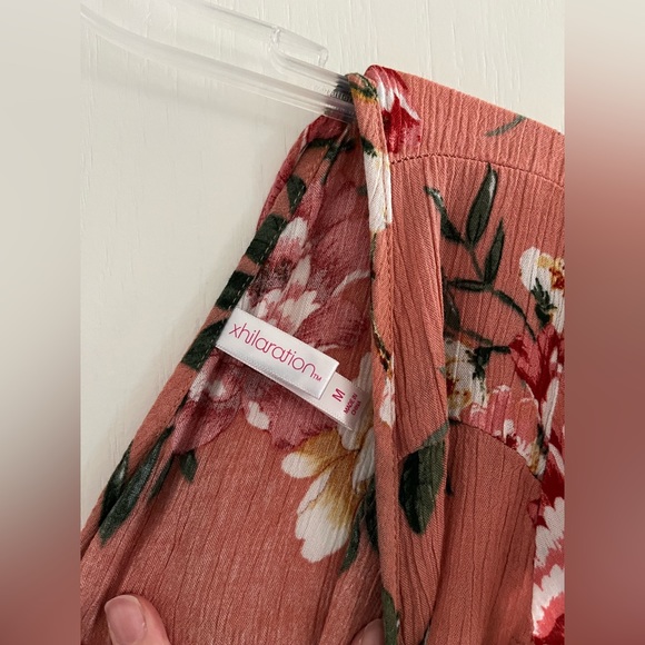 Xhilaration-Short Sleeve Faux Wrap Floral Dress. Size medium. - Picture 2 of 4